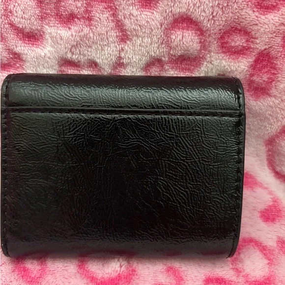 Michael Kors Jet Set Black Patent Compact Trifold Wallet - Picture 2 of 7